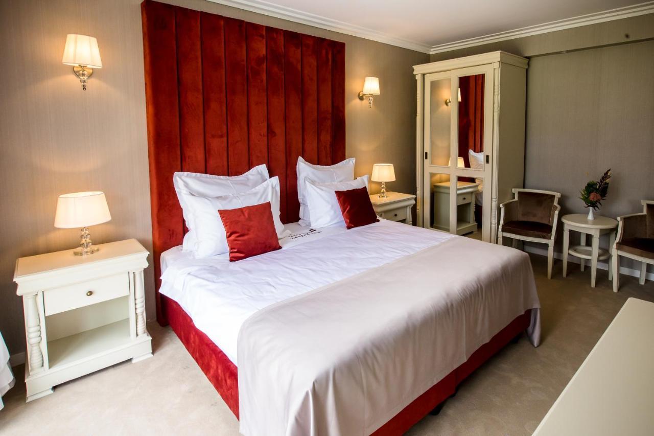 Hotel Carpat Inn Azuga Εξωτερικό φωτογραφία