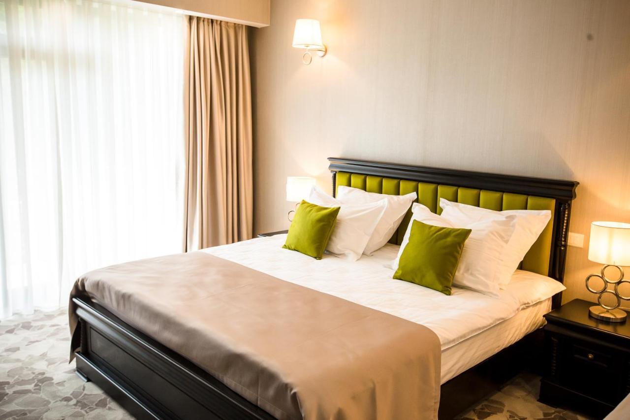 Hotel Carpat Inn Azuga Εξωτερικό φωτογραφία
