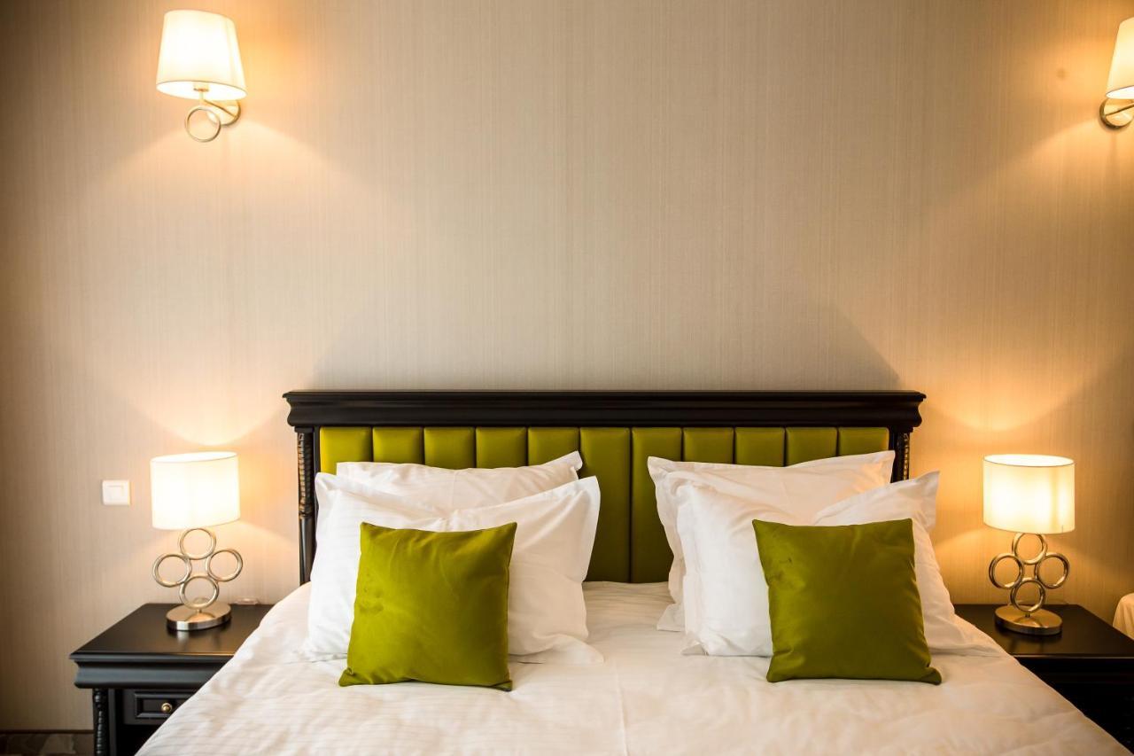 Hotel Carpat Inn Azuga Εξωτερικό φωτογραφία