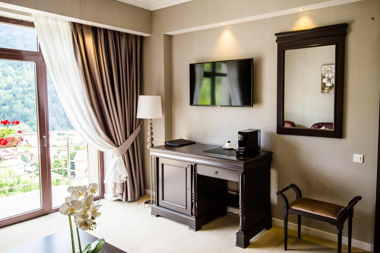 Hotel Carpat Inn Azuga Εξωτερικό φωτογραφία