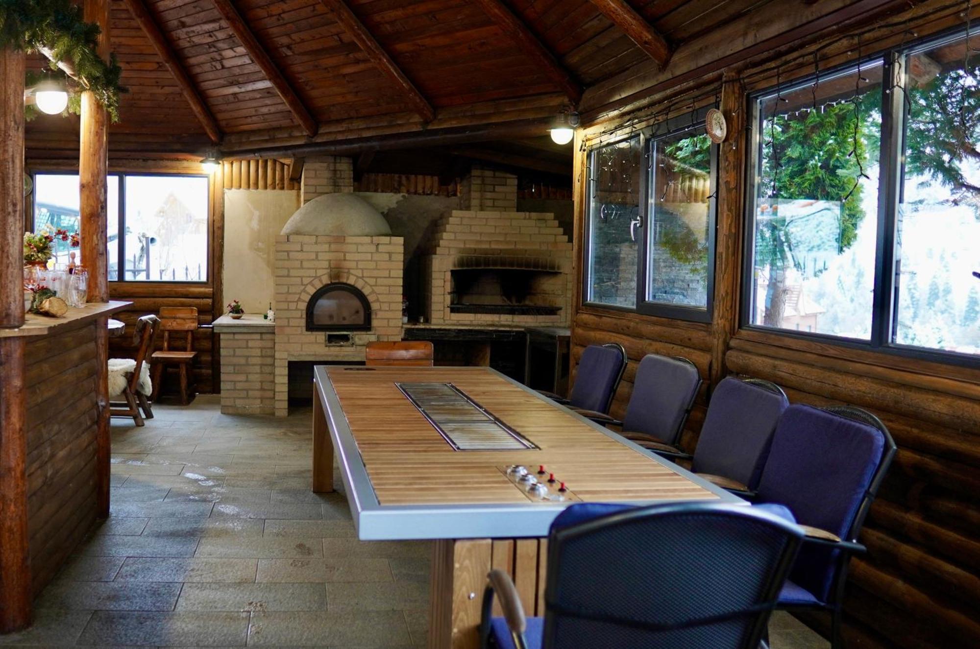 Hotel Carpat Inn Azuga Εξωτερικό φωτογραφία