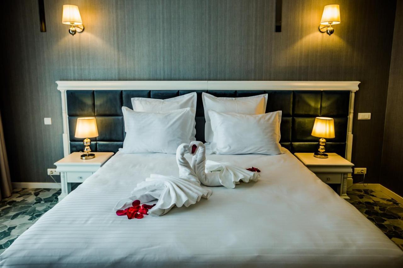 Hotel Carpat Inn Azuga Εξωτερικό φωτογραφία