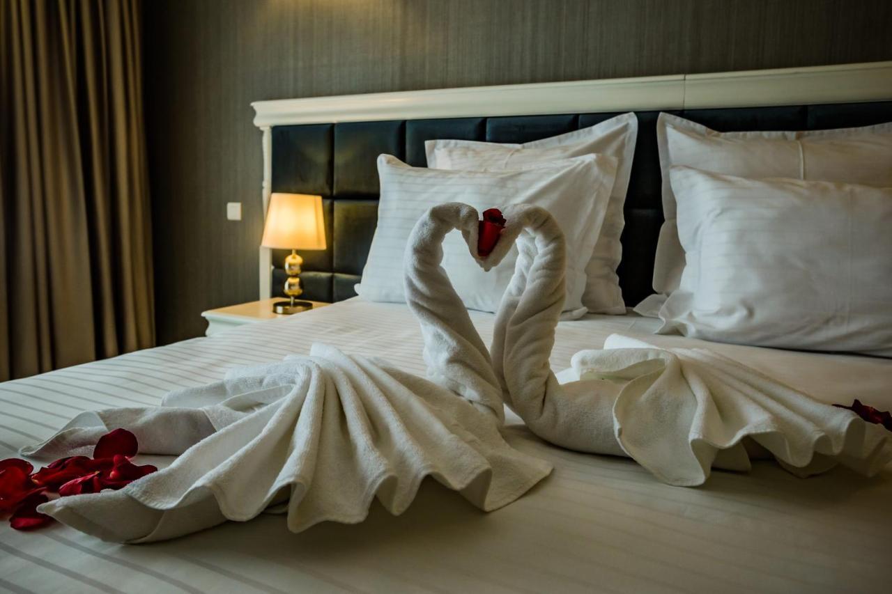 Hotel Carpat Inn Azuga Εξωτερικό φωτογραφία