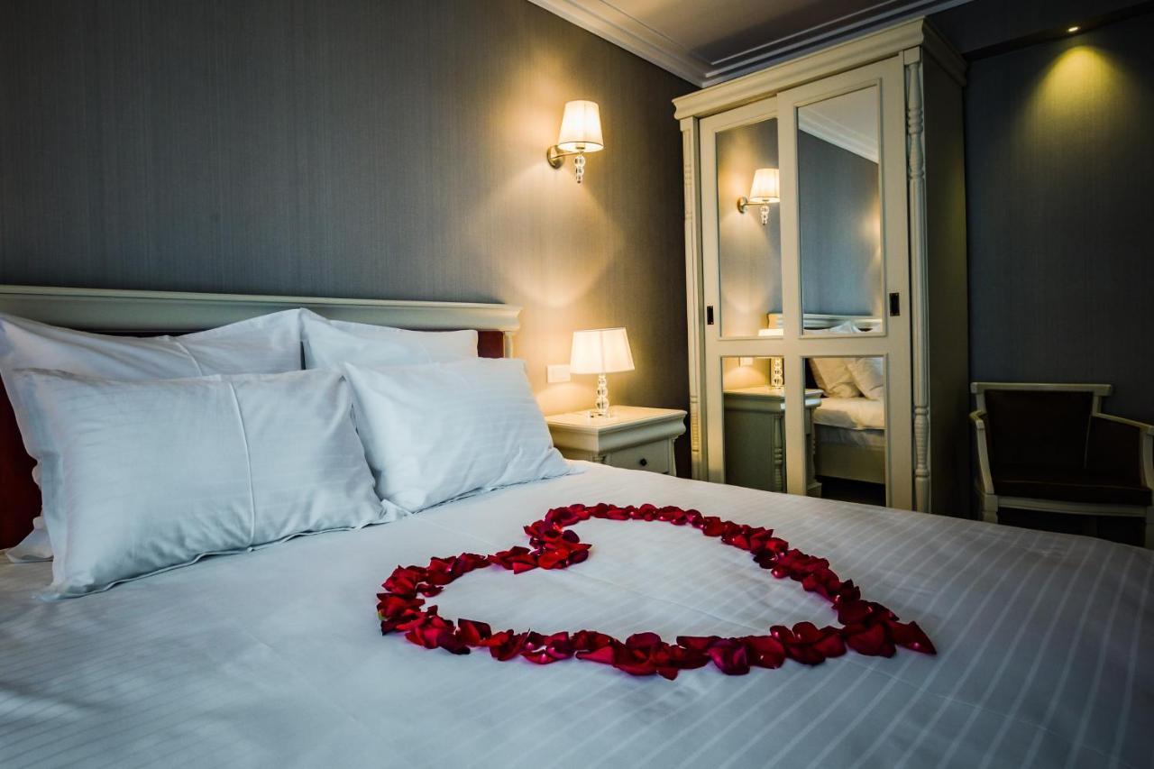 Hotel Carpat Inn Azuga Εξωτερικό φωτογραφία